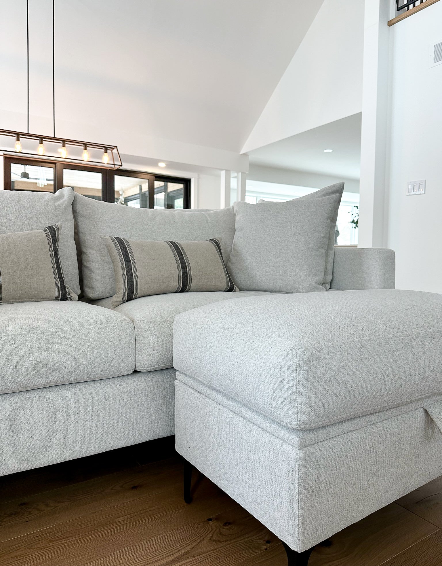 Custom Chaise & Lounges – Inside Styles