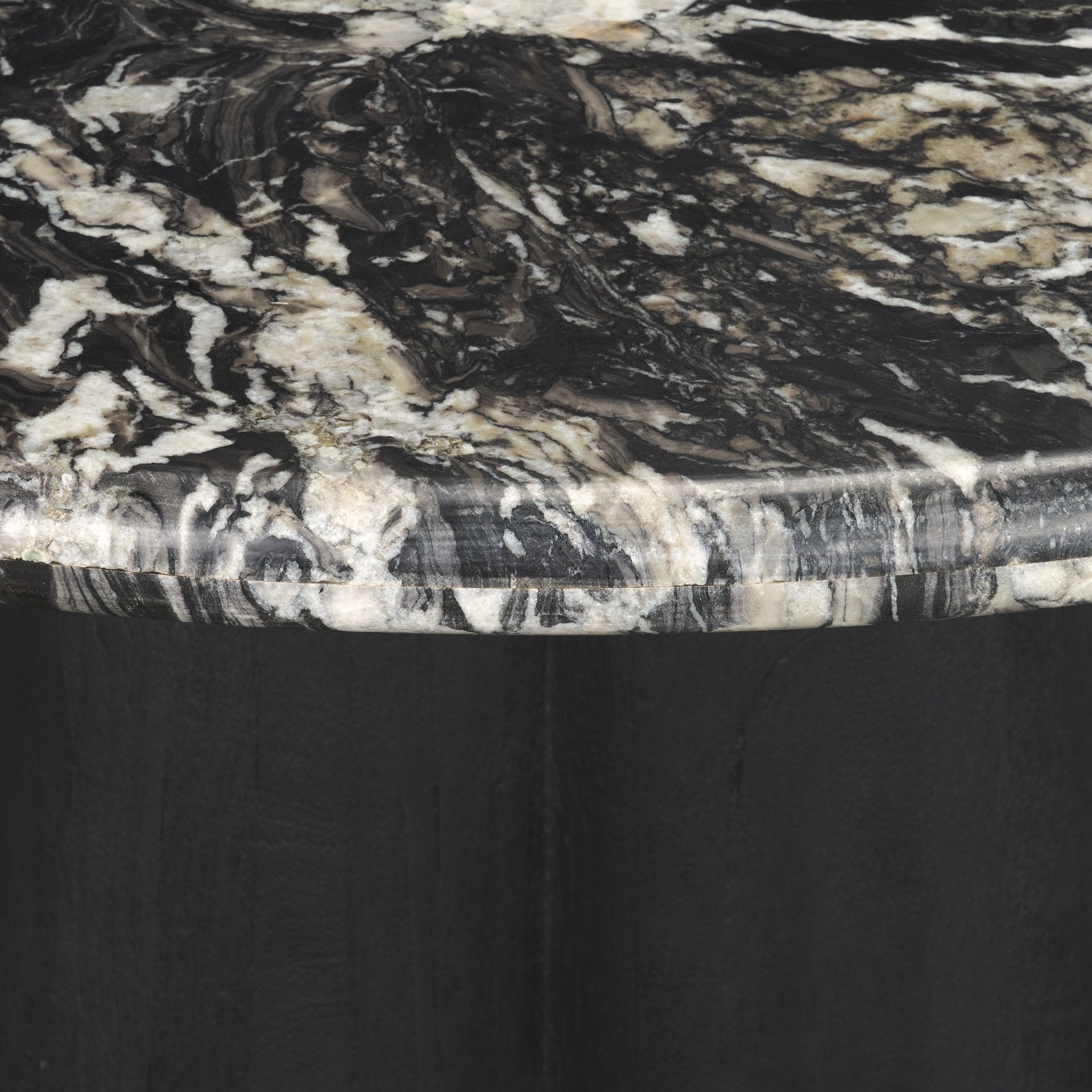 Marilyn Dining Table