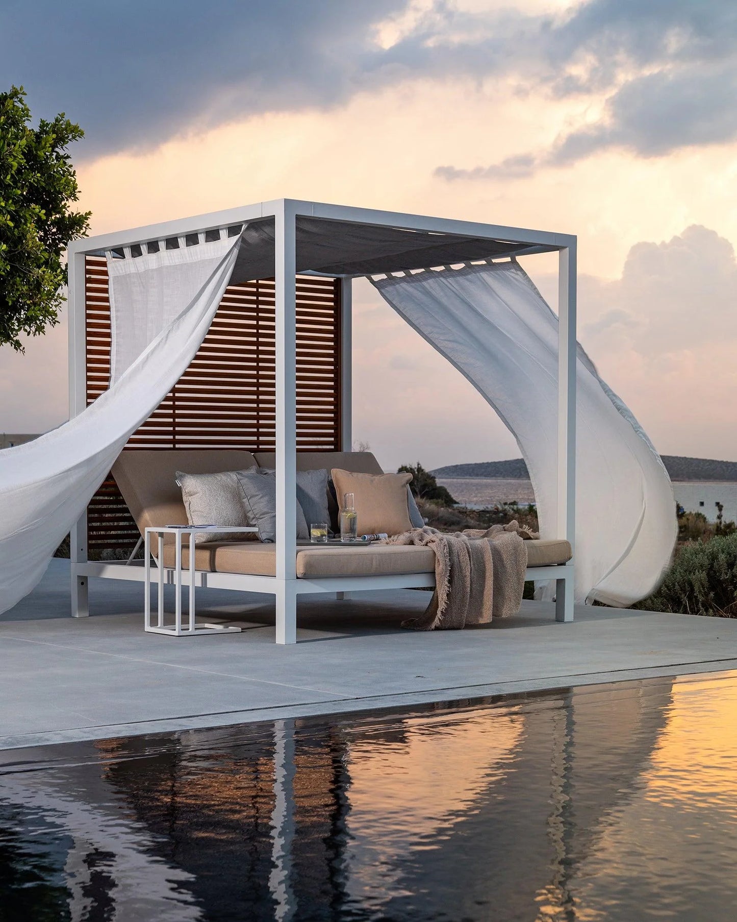 Casa Gazebo Lounger