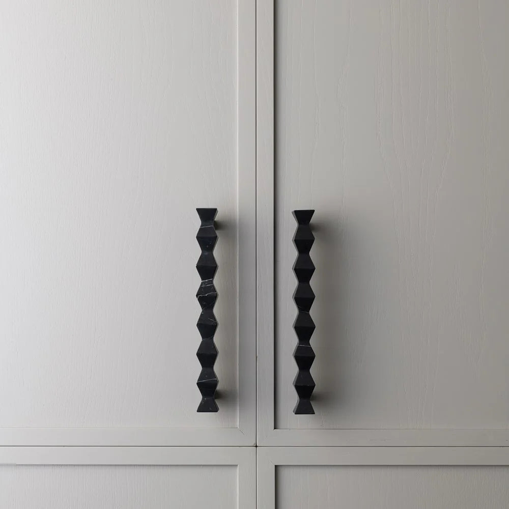Forma Marble Handle